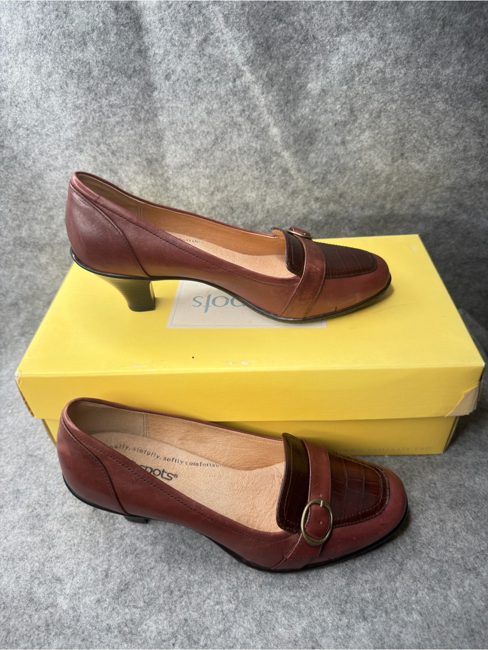 Softspots Leather Loafer Pumps Brown Croc Detail Women’s 7M Low Heel With Box